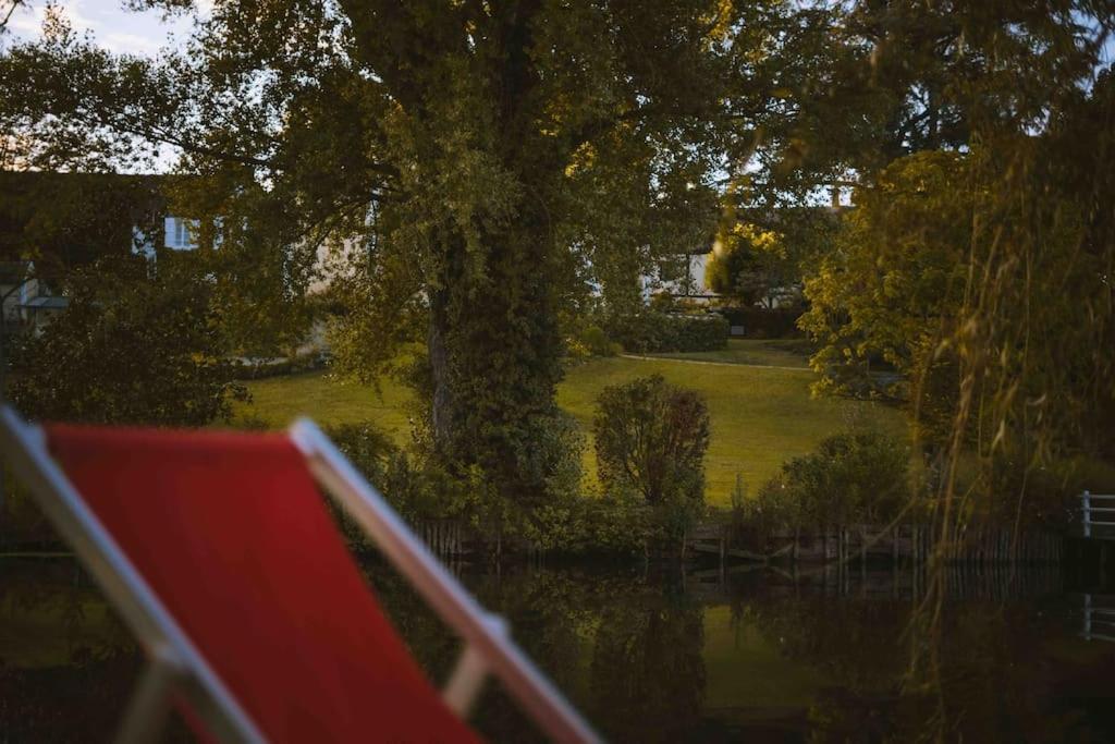 Le Chalet Du Bout Du Monde, En Bord De Riviere ! Grez-sur-Loing المظهر الخارجي الصورة